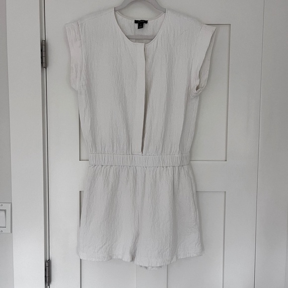 Halogen Ivory Sleeveless Romper - Picture 2 of 6